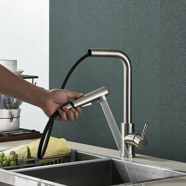 Torneira Gourmet Cozinha Preto Fosco Uythner Com Chuveirinho Retrátil Misturador Quente e Frio 360°